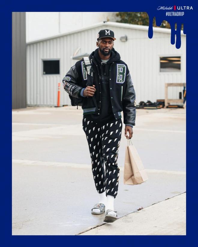 某球员可能回国发展，传闻不断（某球员或将回国发展，传闻持续发酵）