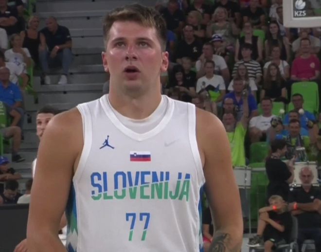 科瓦奇：施洛特贝克是球队领袖有权指出问题，不涉及个人矛盾（科瓦奇：施洛特贝克身为球队领袖，有权直指问题，与个人矛盾无关）