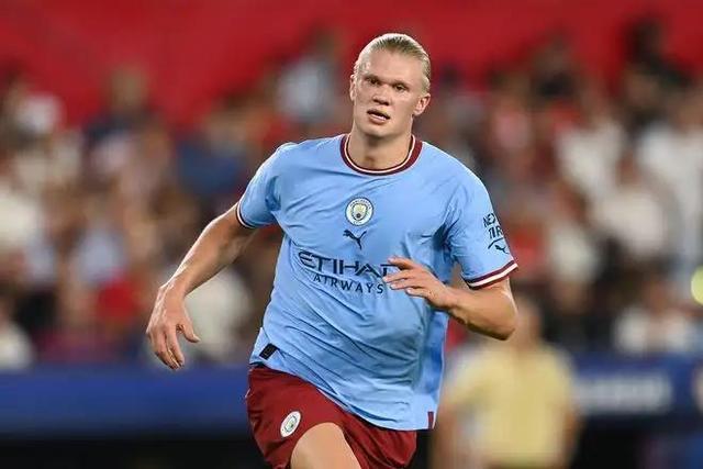 鲁媒：彭啸脚踝韧带损伤，预计要先恢复两周再进行下一步治疗（山东媒体：彭啸脚踝韧带受伤，预计休养两周后再进行后续治疗）