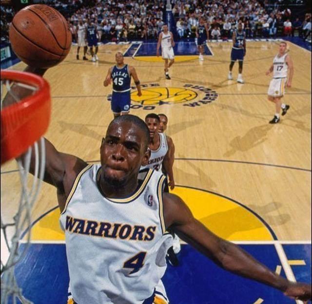 阿斯：弗里克圣诞节给巴萨放一个星期假，12月29日归队训练（阿斯报：弗里克圣诞期间为巴萨放假一周，球队12月29日恢复训练）