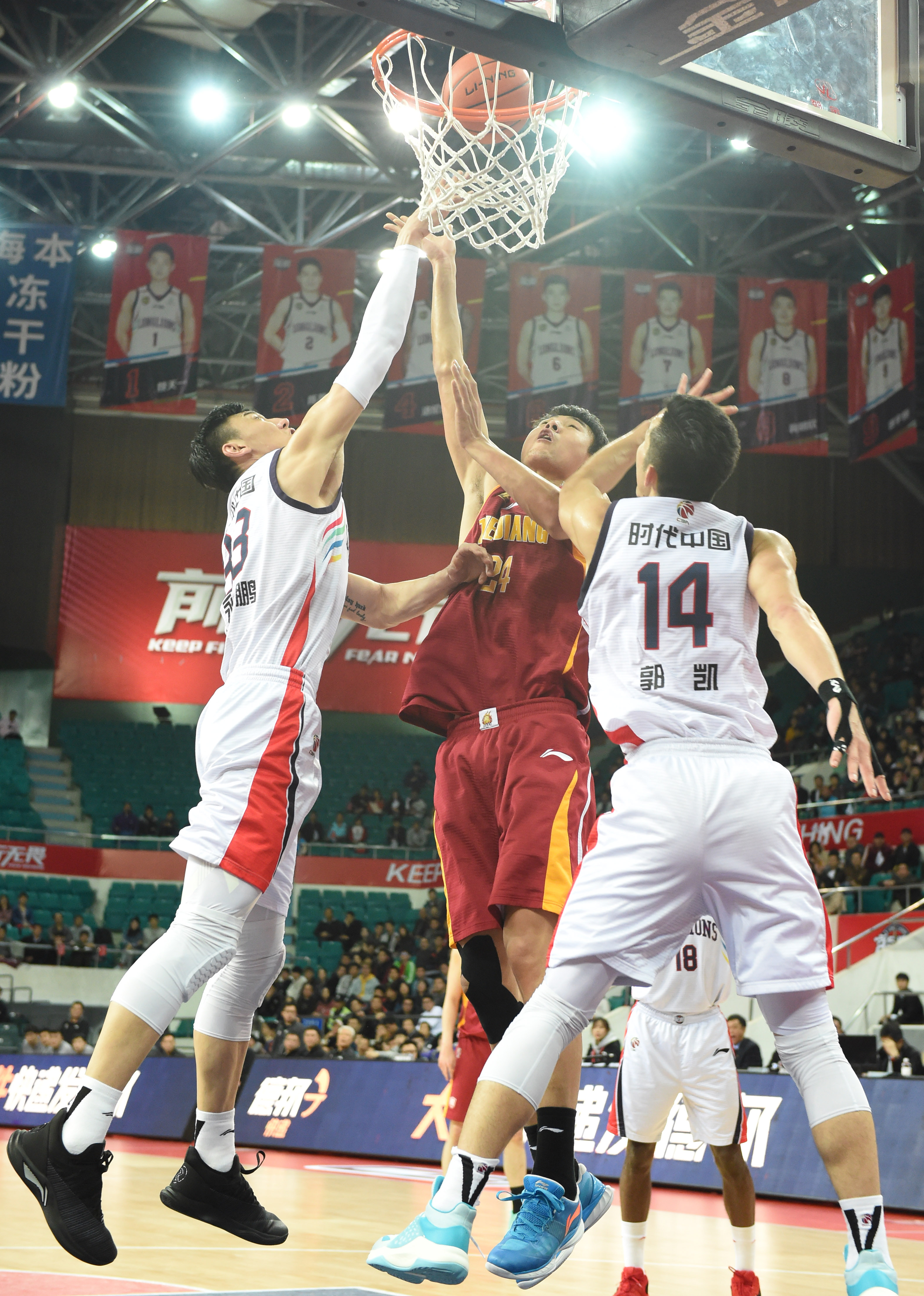 卡佩罗：市场有好中锋英超会出手，然后是西甲最后才轮到意甲（卡佩罗：市场若有优质中锋，英超先抢，西甲随后，意甲最晚）