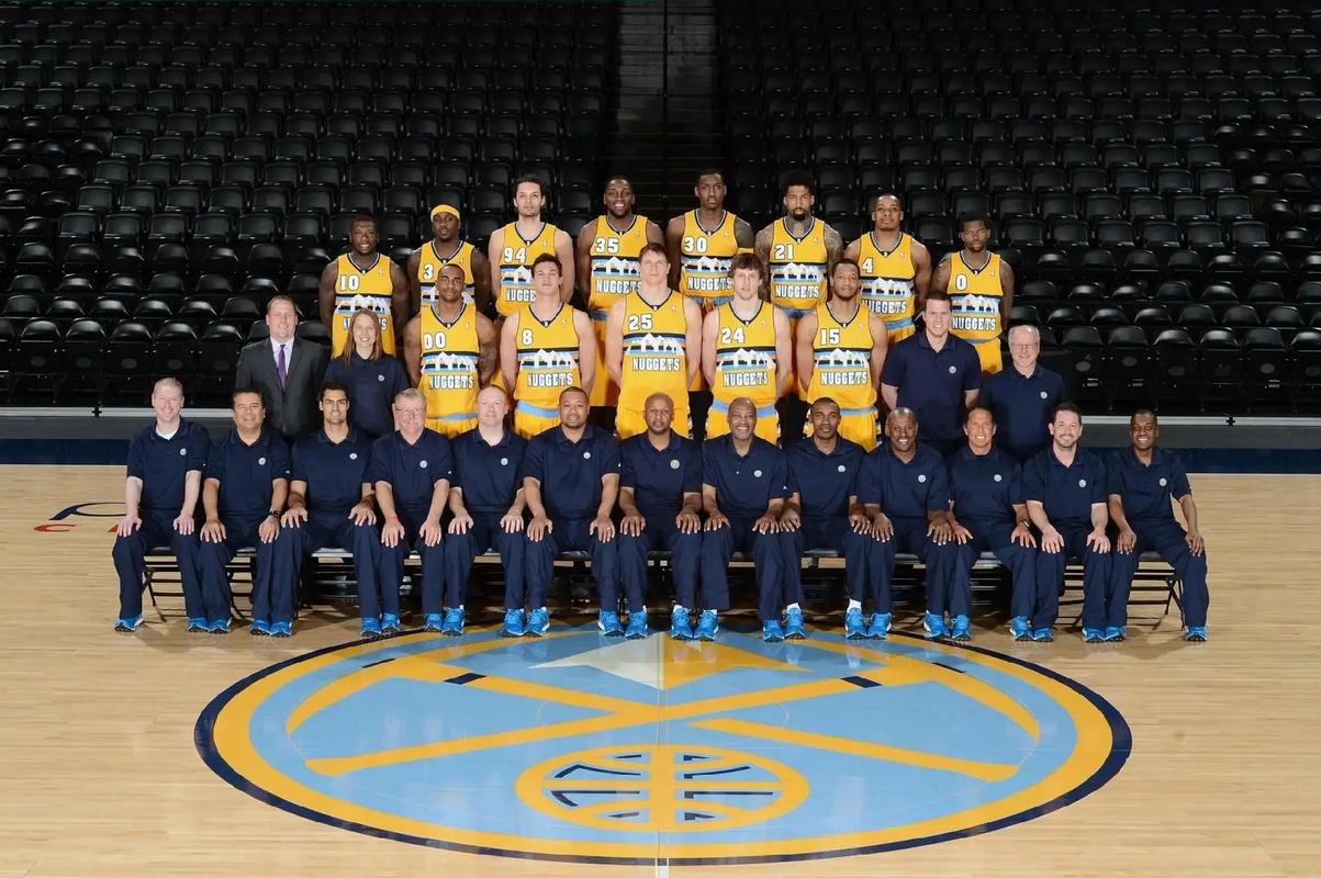 英博官方：现针对部分三层看台开启二轮售票，今日19：00开票（英博官方宣布：部分三层看台二轮售票将于今日19：00开启）