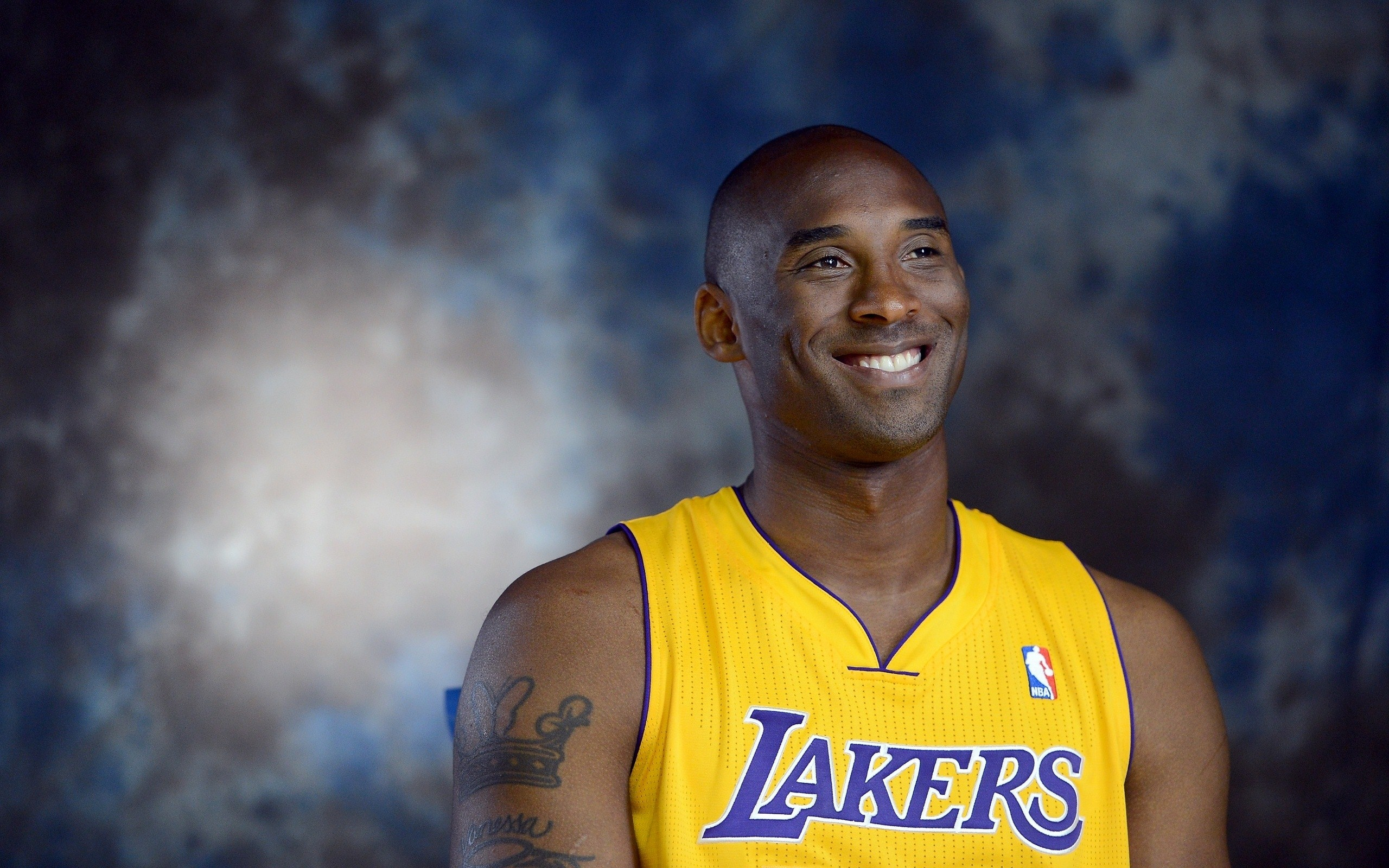 霍伊伦本赛季意甲10场4球，与上赛季联赛进球数持平（霍伊伦本季意甲10场轰4球，已追平上赛季联赛进球数）