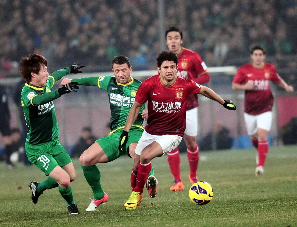 欧冠前瞻：帕福斯FC状态不俗，摩纳哥近期防守崩盘（欧冠前瞻：帕福斯FC势头正劲，摩纳哥近况防线频失守）