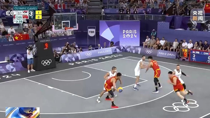 记者：汶马探赛后与海港助教约翰交换队服，两人曾在横滨合作（记者：汶马探赛后与海港助教约翰互换球衣，二人曾在横滨共事）