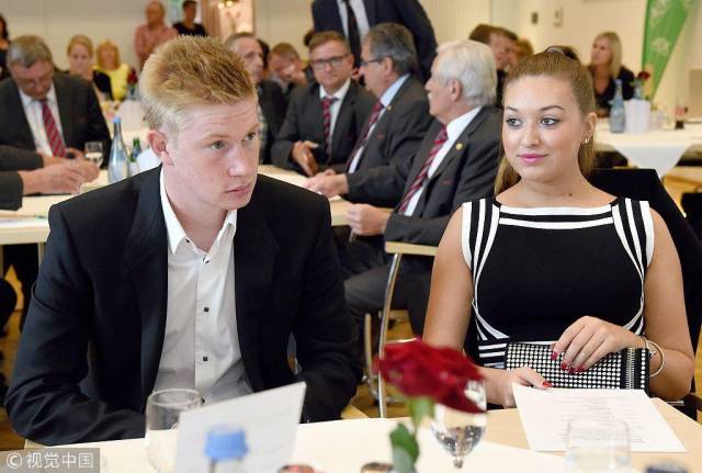 太阳报：英格兰球迷对世界杯票价不满，指责这是资本敛财行为（太阳报：英格兰球迷抨击世界杯高票价，称资本圈钱）