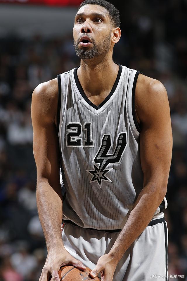 篮球湖人替补球员获得更多出场时间（湖人替补获更多上场机会）