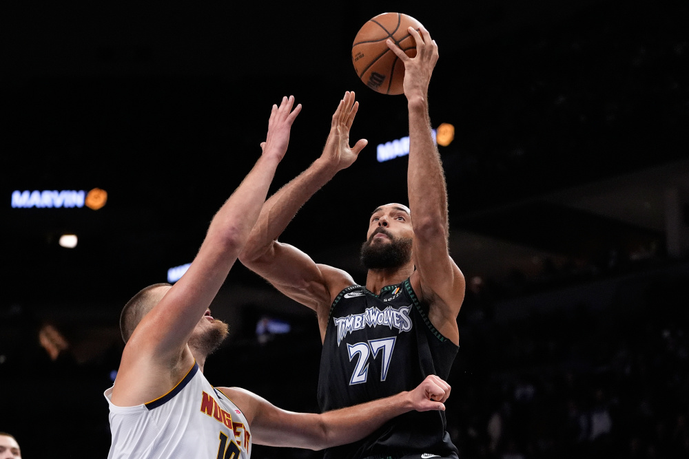 2025年混团世界杯上遭遇巨大嘘声的张本智和并不在意，并誓言复仇（无惧2025年混团世界杯嘘声，张本智和淡定表态：誓要复仇）