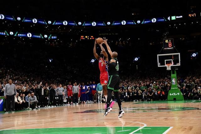 半场战报：门兴0-0莱比锡，比赛沉闷，两支球队总计0射正（半场：门兴0-0莱比锡，场面乏味，双方零射正）